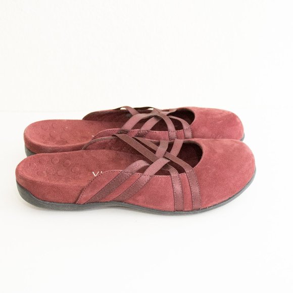 Vionic Claire Slip-On Mule in Maroon - Picture 3 of 4